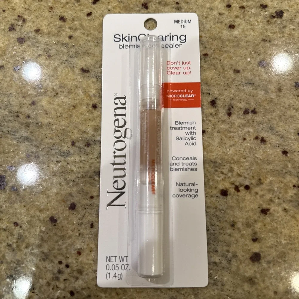 Neutrogena SkinClearing Blemish Concealer 0.05 Fl Oz  15 Medium  12/26 exp